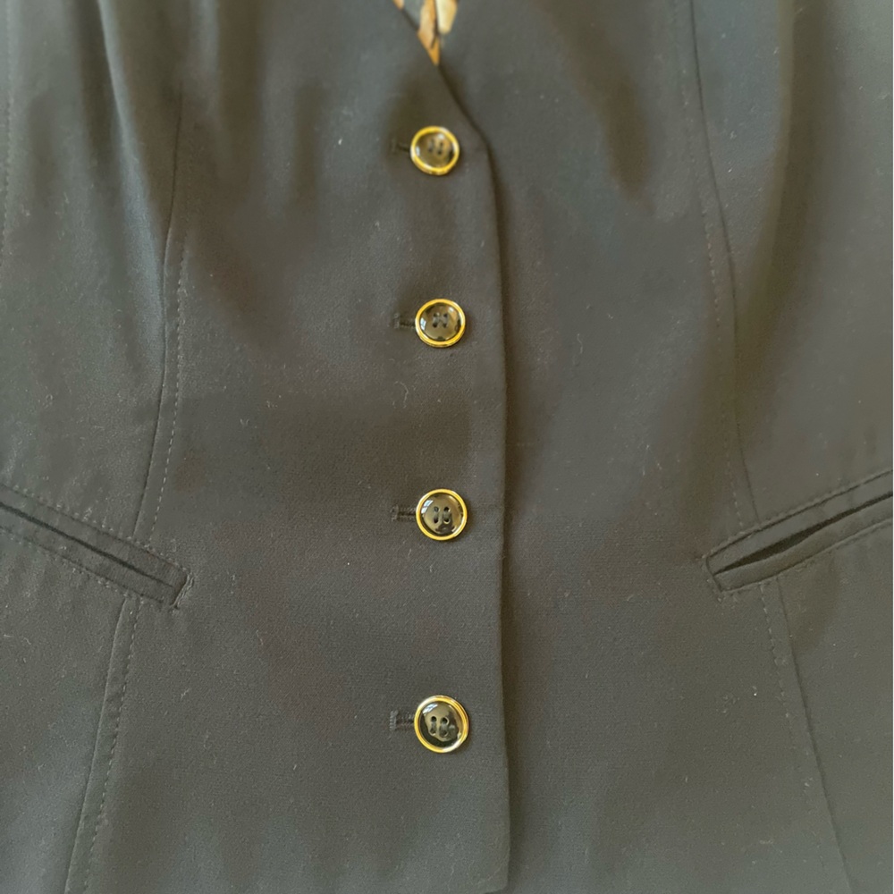 Cach Vest. - image 6